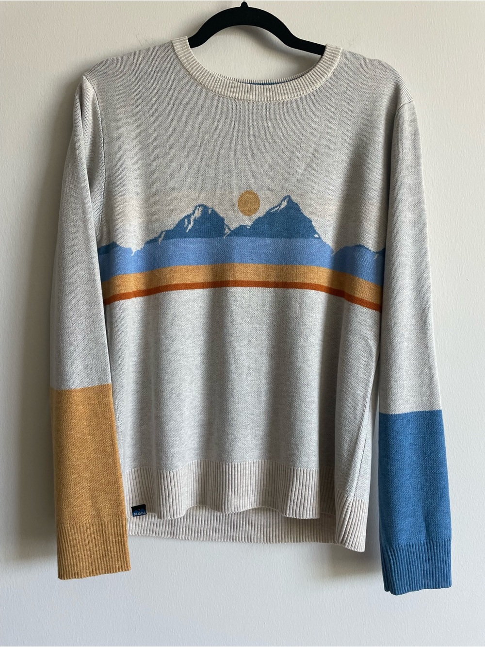 Kavu Hillrose crewneck sweater gorpcore granola outdoorsy mountain range sunset